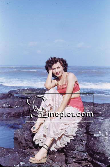 Rare photograph of Begum Para in color
