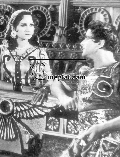 Vanmala and Prithiviraj Kapoor in Sikandar (1941)