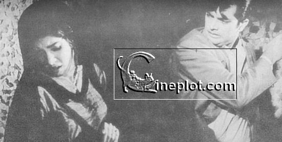 Zeba and Waheed Murad in Armaan (1966)